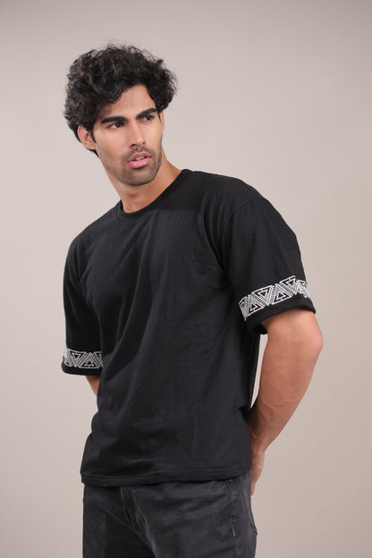 Sutra – Black Embroidered T-Shirt