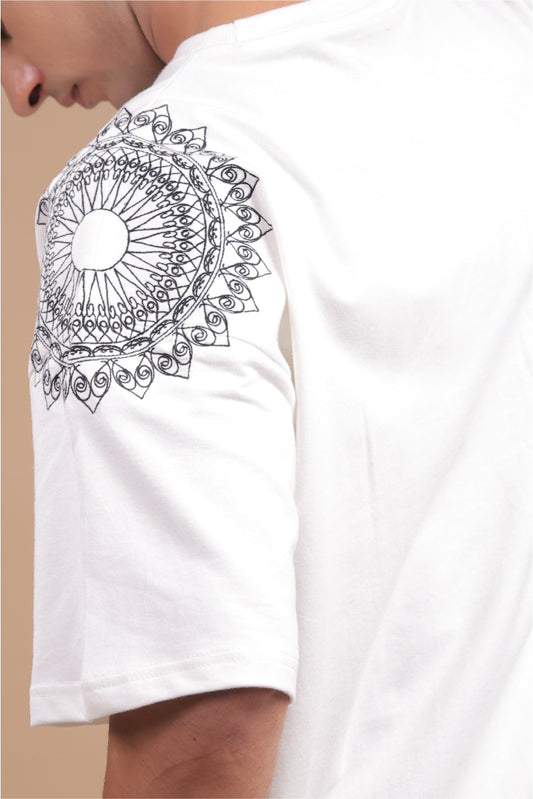 Sutra – White Embroidered T-Shirt