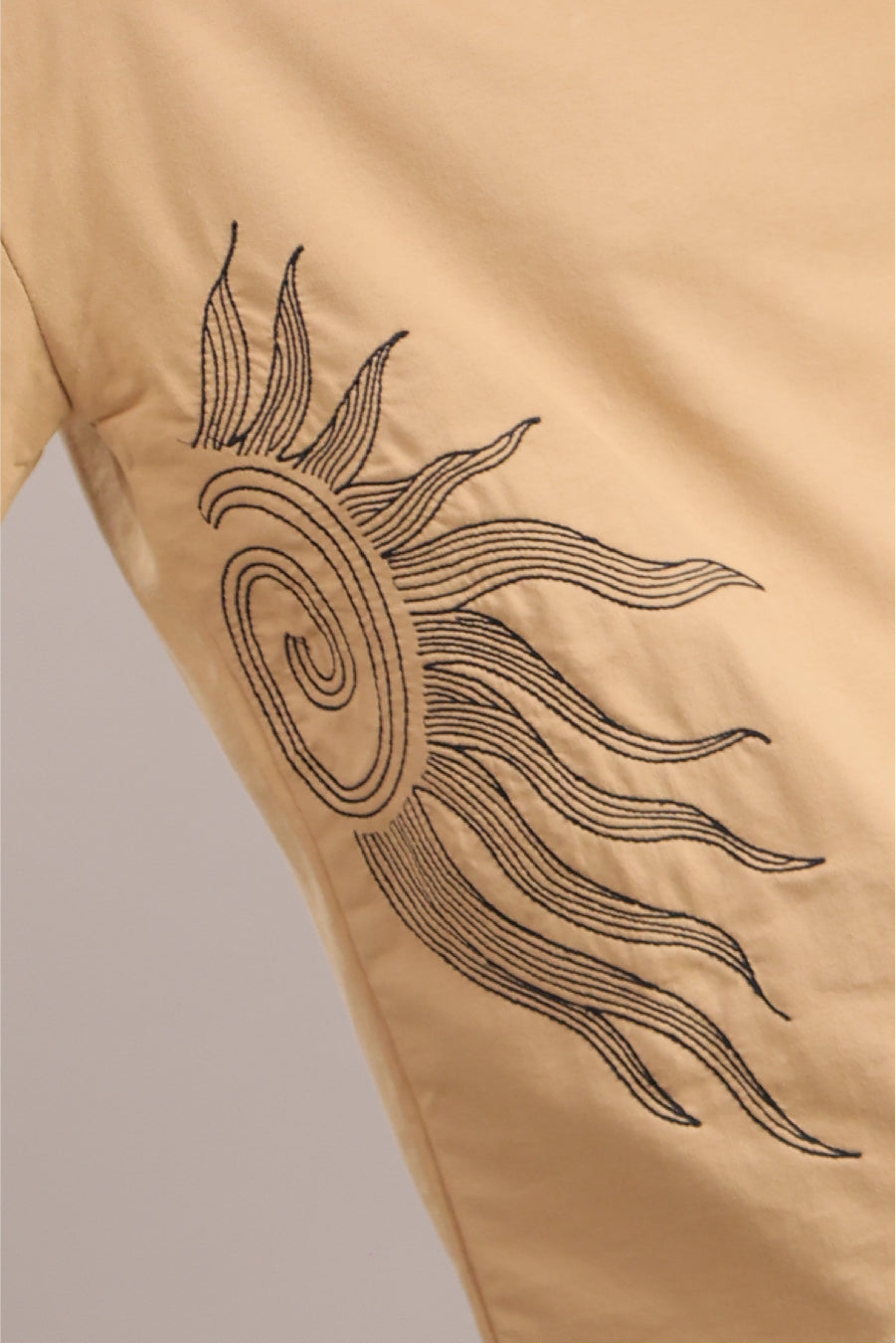 Sutra – Cream Embroidered T-Shirt