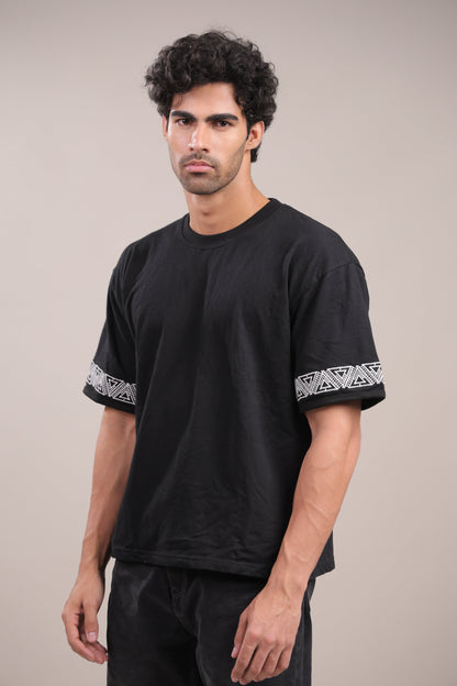 Sutra – Black Embroidered T-Shirt - Binioz